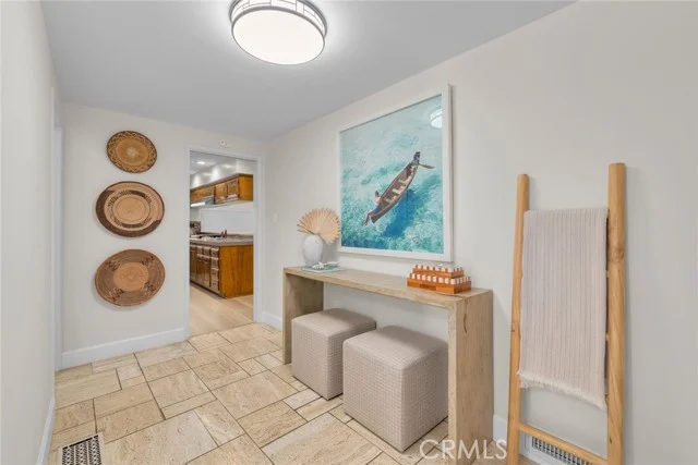 304 N Meadows photo 3