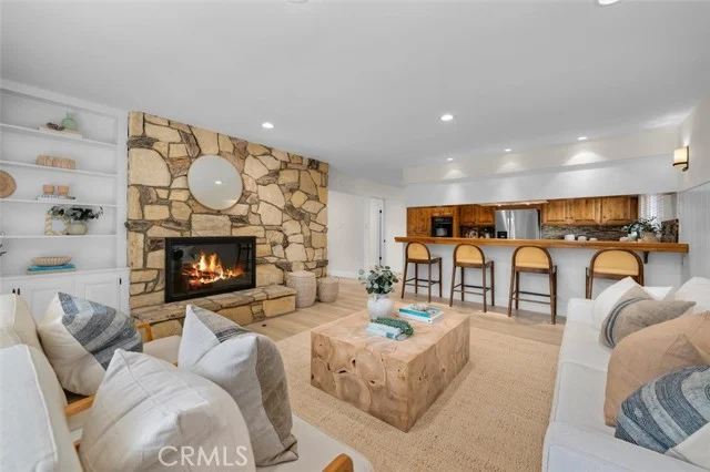 304 N Meadows photo 5