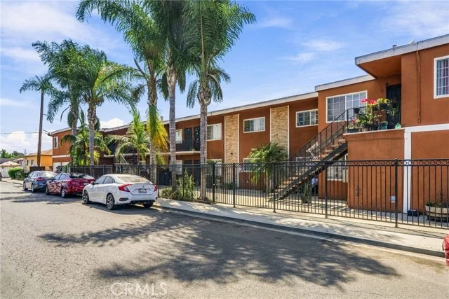 5333 Pine Avenue photo 1