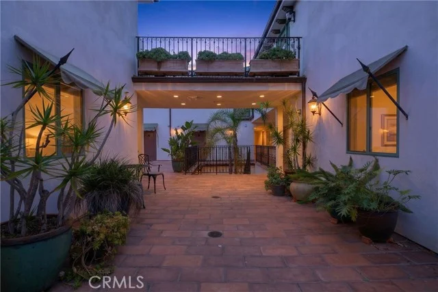 4301 Los Feliz #12, Los Angeles