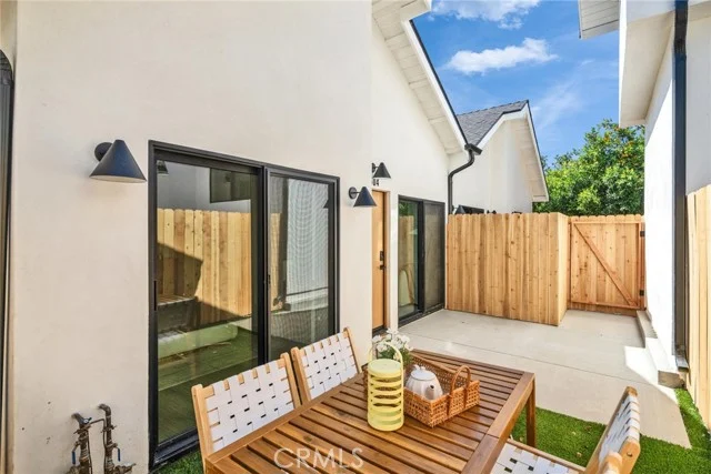 1604 N Kingsley, Los Angeles