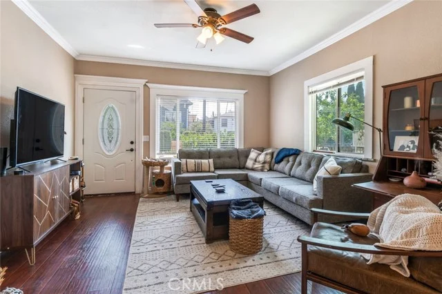 1417 N Kenmore photo 4