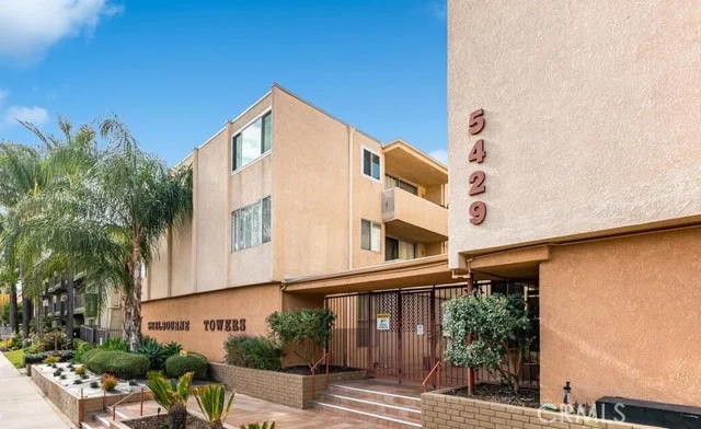 5429 Newcastle Avenue #313, Encino
