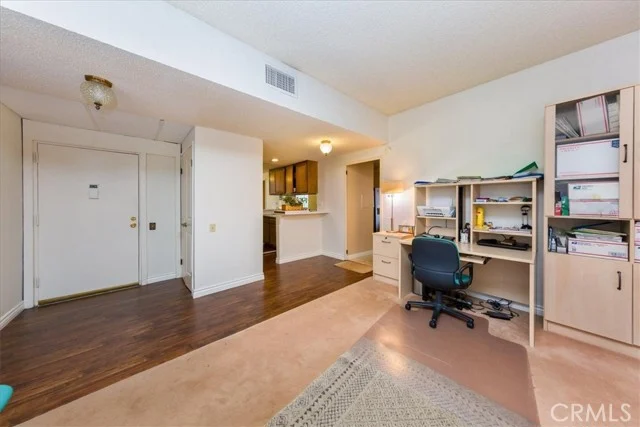 5310 Zelzah Unit 114 photo 3