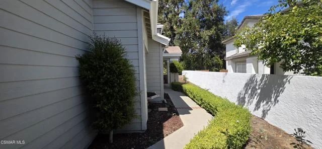 5645 Tanner Ridge Avenue photo 2
