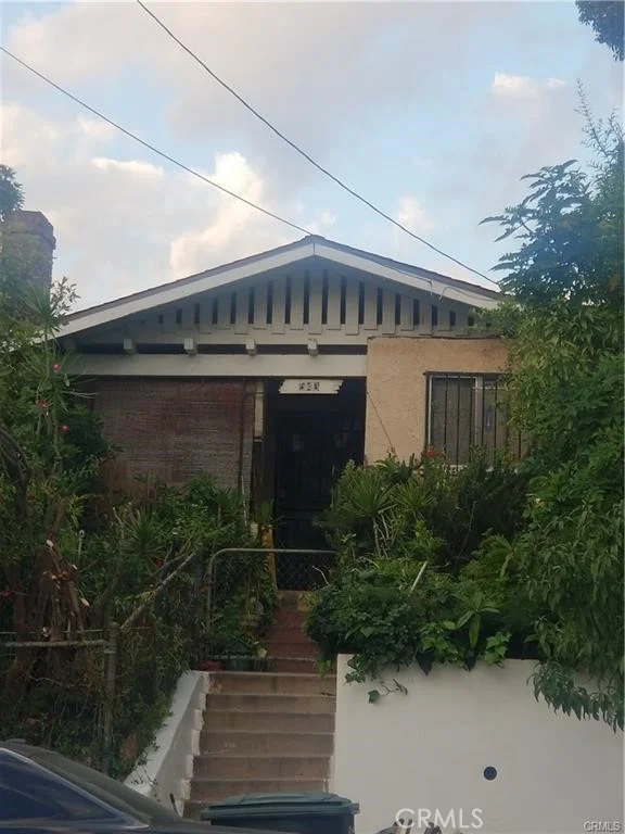543 S Ditman photo 2