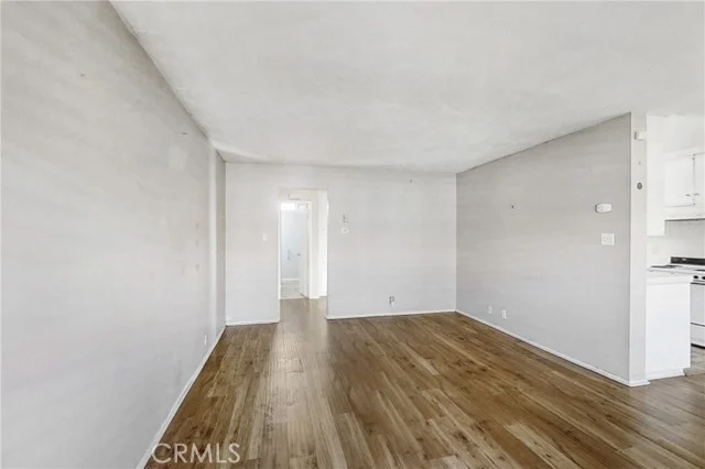 545 Chestnut Avenue #406 photo 3