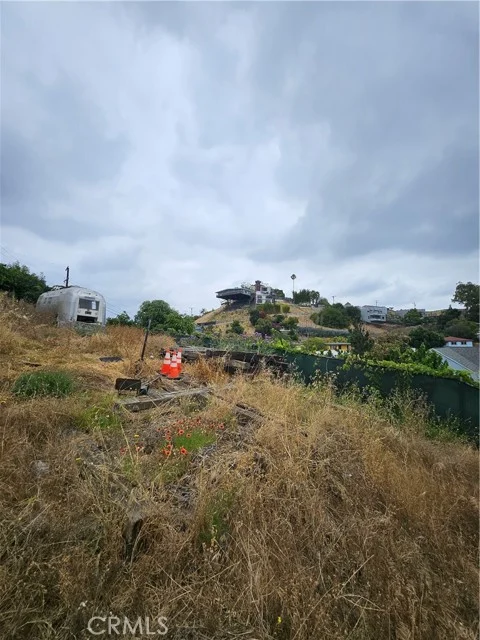 1142 N Stone photo 4