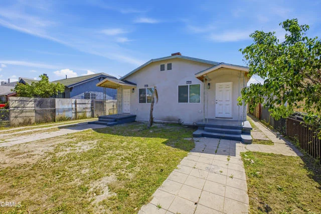 1042 W 62nd Street, Los Angeles