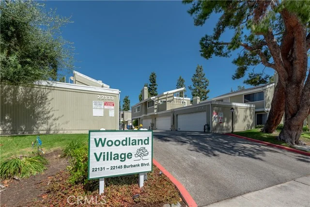 22139 Burbank Boulevard #7 photo 2