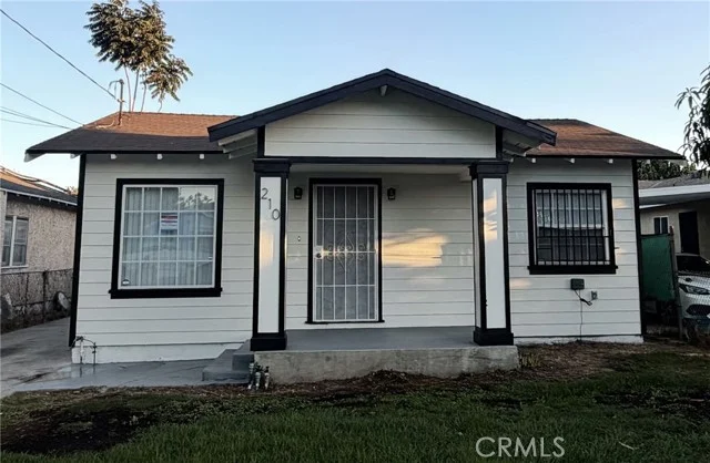 210 W 102nd, Los Angeles