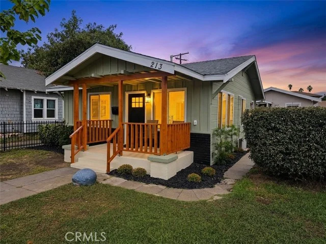 213 E Eagle photo 4