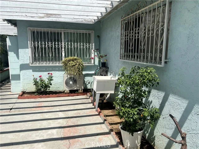 1259 S. Arizona Ave. photo 3