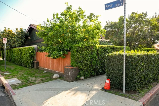 514 W River Street photo 5