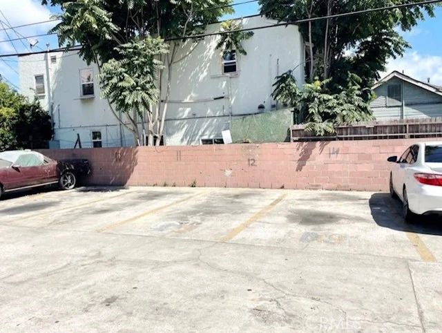 4240 Figueroa Street photo 2
