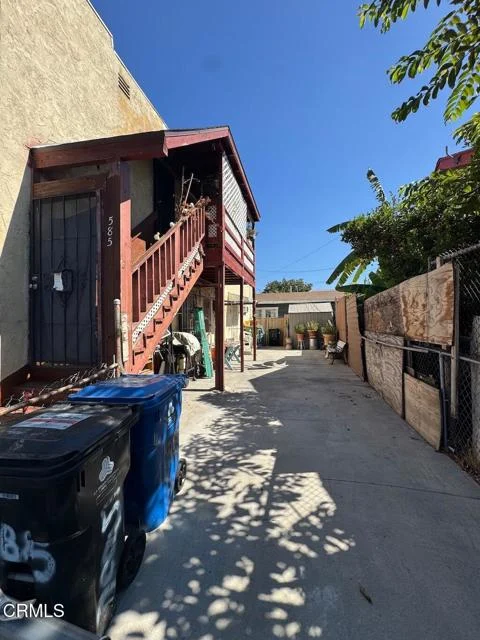 583 W Avenue 26 photo 2