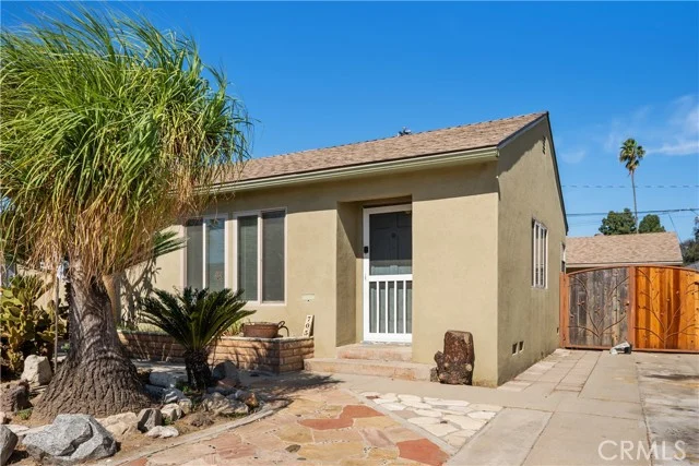 705 E Janice photo 2