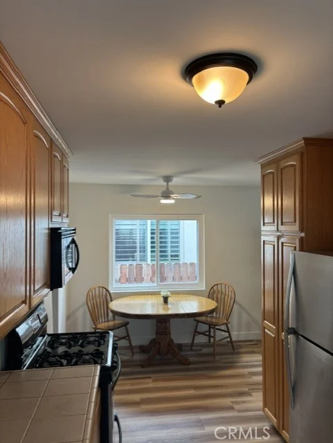 959 W 6th photo 3