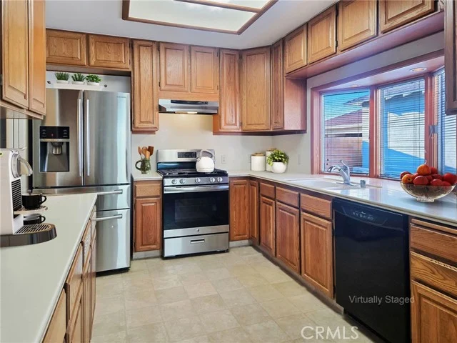1611 W 154th Place photo 5