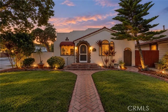 3601 Cerritos photo 2