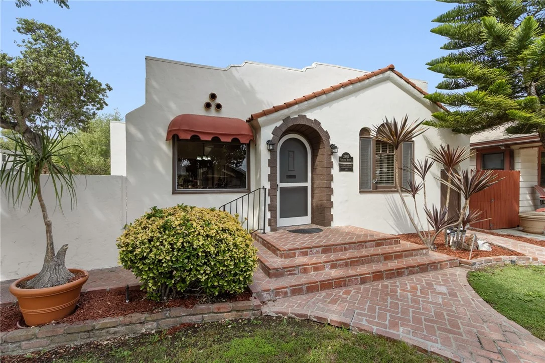 3601 Cerritos photo 3