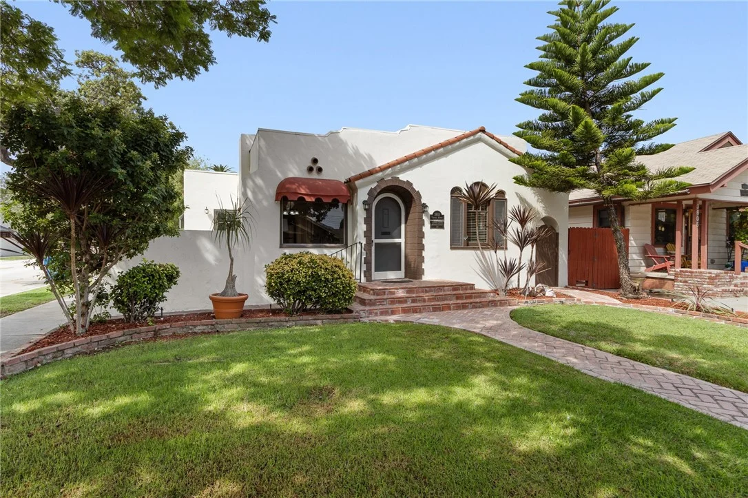 3601 Cerritos photo 4