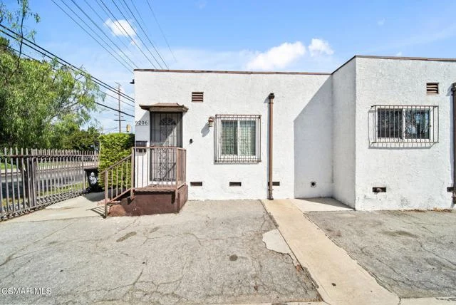 9206 Hoover Street photo 3