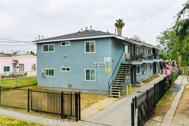 708 Burger Avenue photo 3