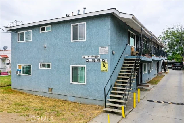 708 Burger Avenue photo 4