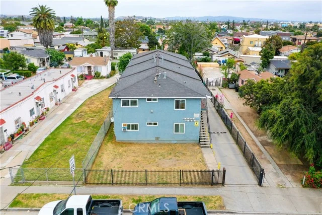 708 Burger Avenue photo 5