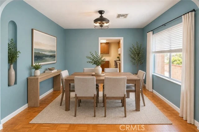 11216 Erwin Street photo 4
