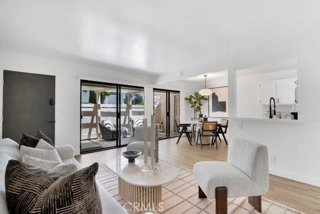 2838 Instone Court photo 4