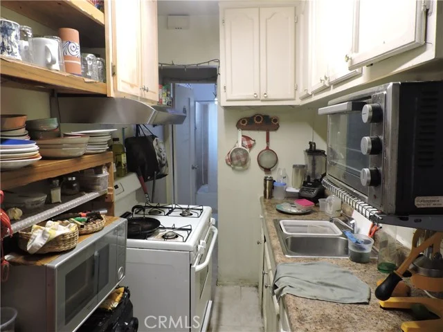 1350 E 43rd Street photo 2