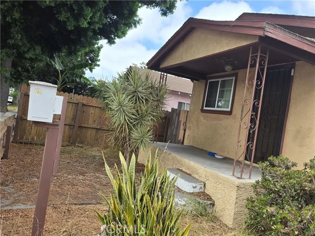 363 E Morningside photo 2