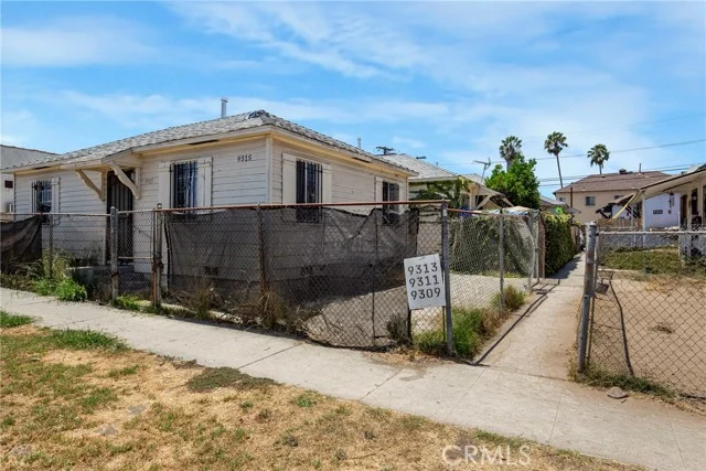 9309 S Western Avenue photo 4