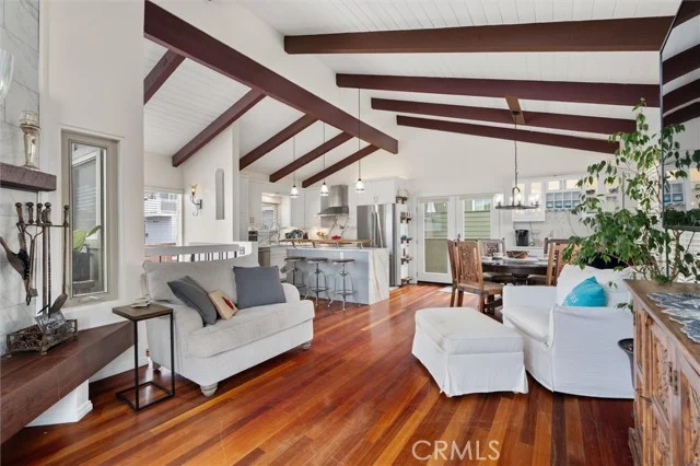 412 Manhattan Avenue photo 4