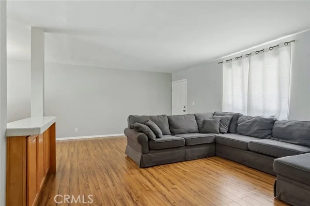 4358 Mammoth Avenue #14 photo 4