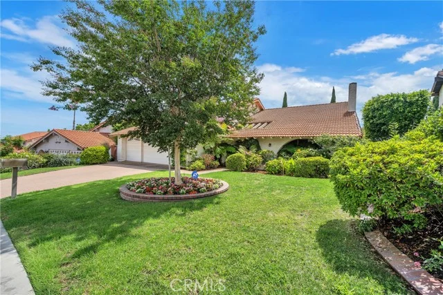 4092 Rousseau Lane photo 2