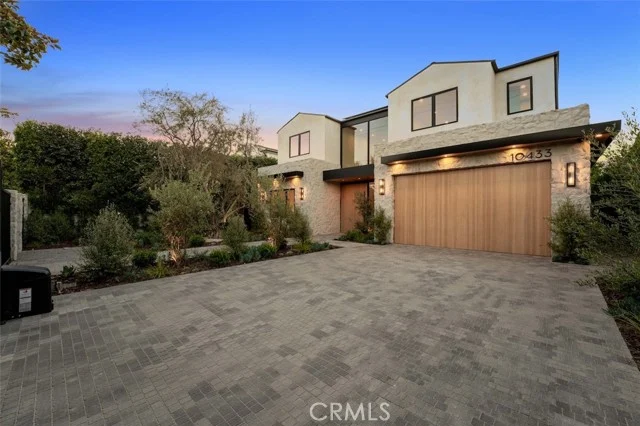 10433 Valley Spring Lane photo 2