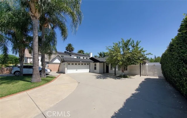 8132 Hatillo photo 1