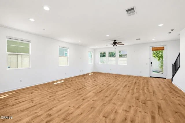 17326 Parque Vanowen Way photo 3