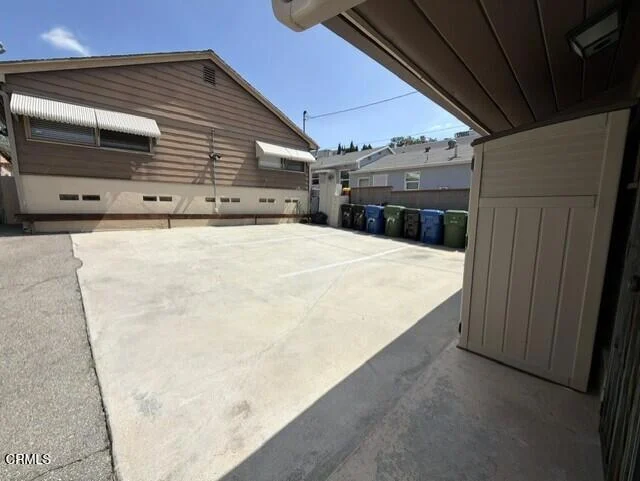 10220 McClemont Avenue photo 5