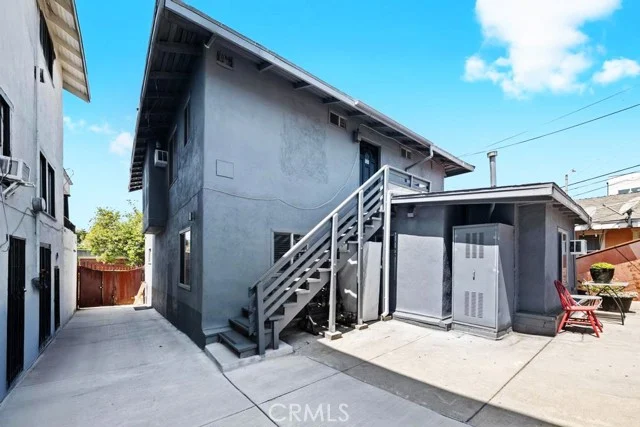 1357 W Temple photo 4