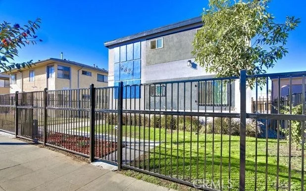 6821 11th Ave. photo 2