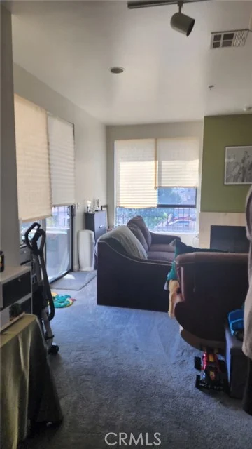 6938 Laurel Canyon #212 photo 3
