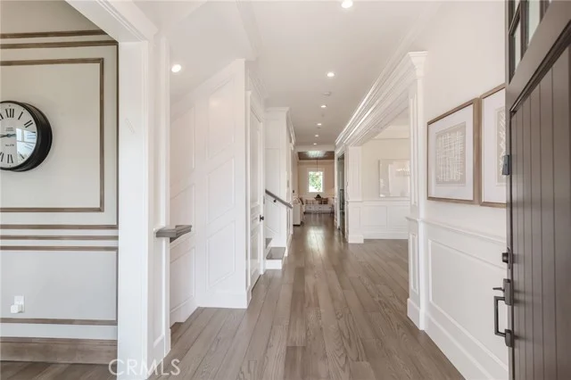 10555 Holman photo 4
