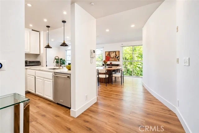 1401 S Bentley Avenue #403 photo 5