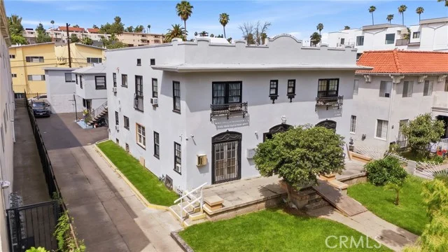 525 N Kenmore Avenue, Los Angeles
