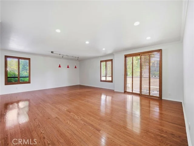1315 roxbury dr #204 photo 5