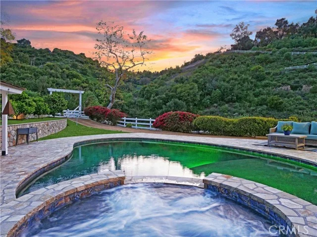 3 Poppy Trail, Rolling Hills